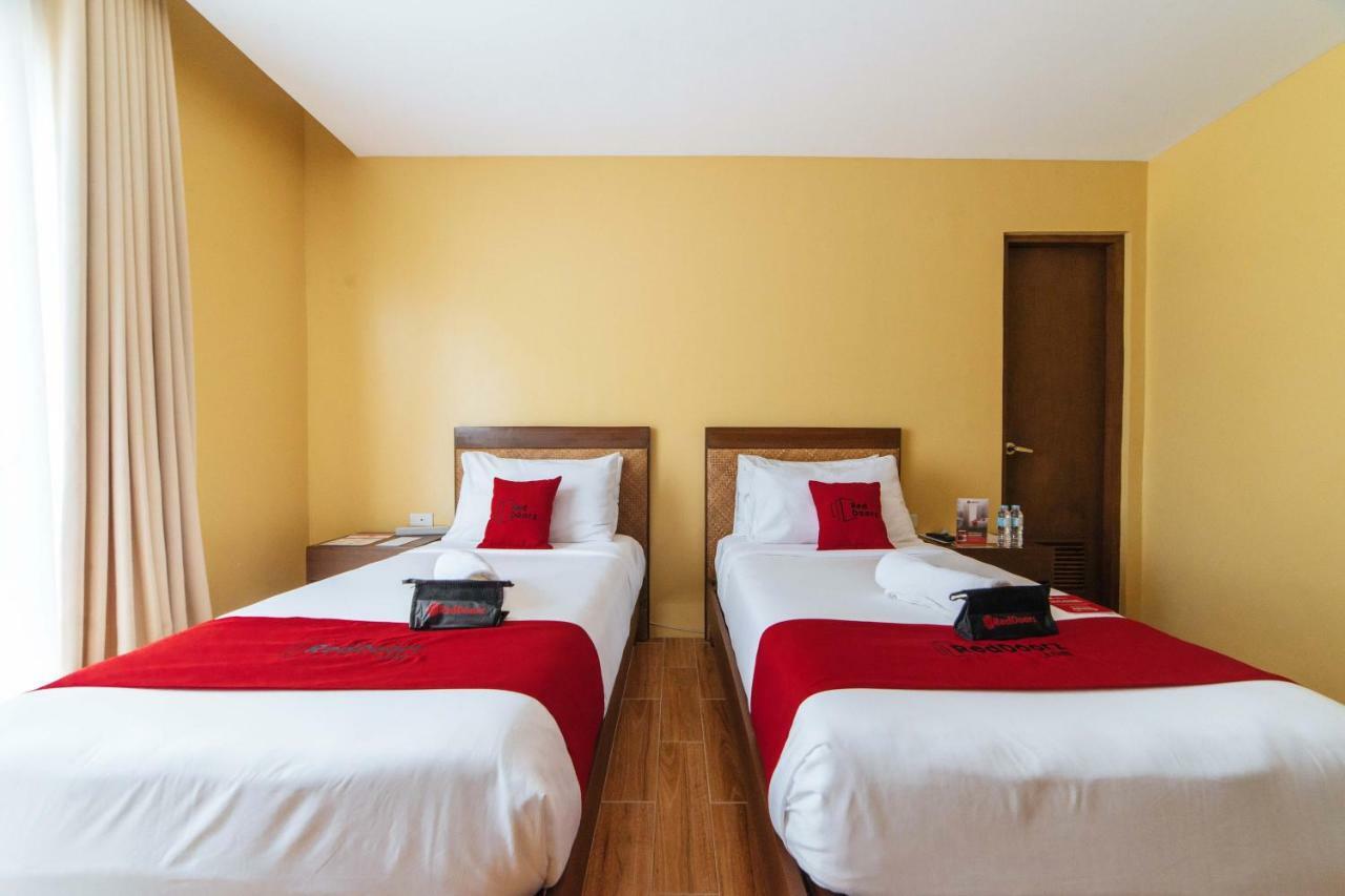 Reddoorz Premium Near Health Centrum Banica Roxas Dış mekan fotoğraf