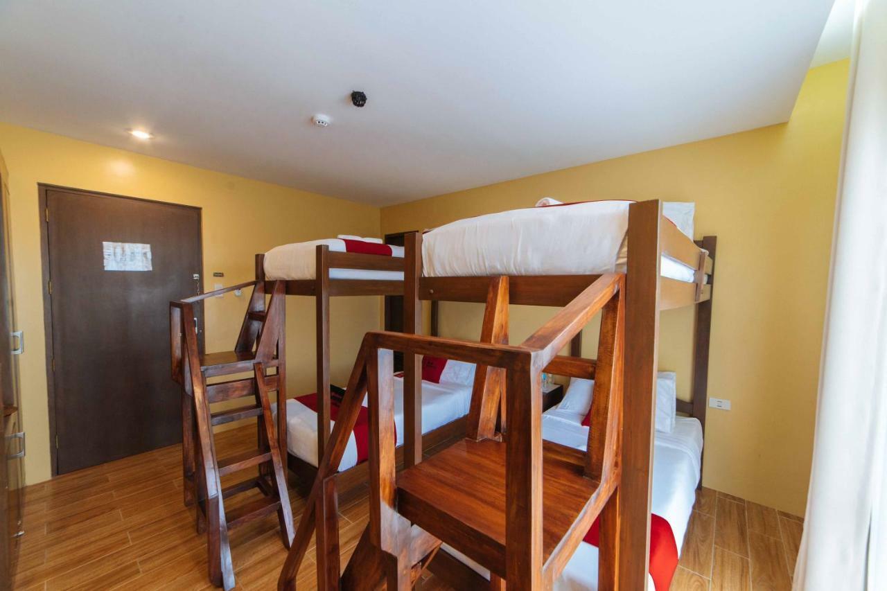 Reddoorz Premium Near Health Centrum Banica Roxas Dış mekan fotoğraf