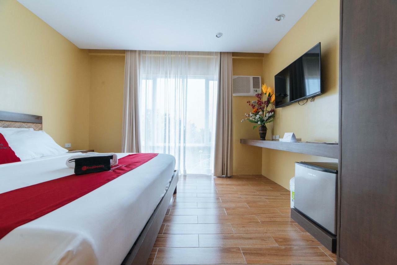 Reddoorz Premium Near Health Centrum Banica Roxas Dış mekan fotoğraf