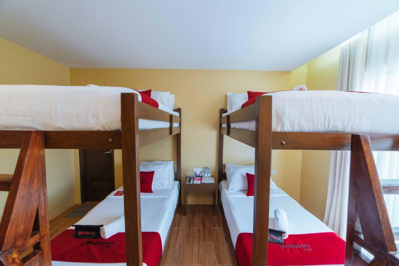 Reddoorz Premium Near Health Centrum Banica Roxas Dış mekan fotoğraf